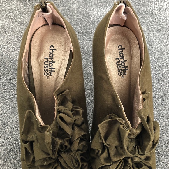 Charlotte Russe Olive Ruffle Cutout Wooden Heels - Picture 6 of 10